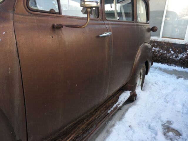!951 chevrolet suburban clam shell patina,original,low rider,rat rod 48,49,50,52
