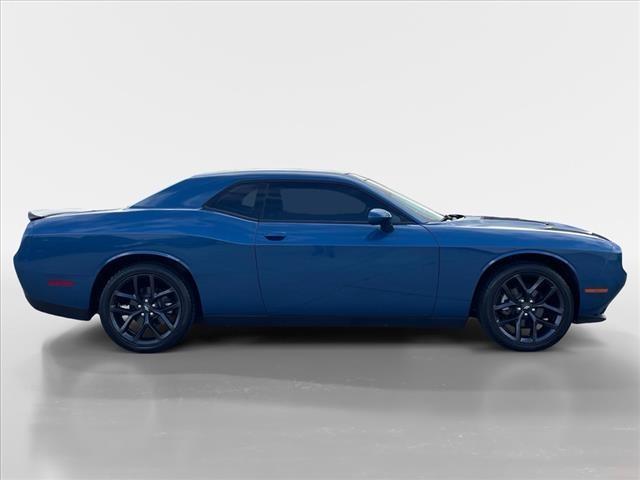 2021 dodge challenger sxt
