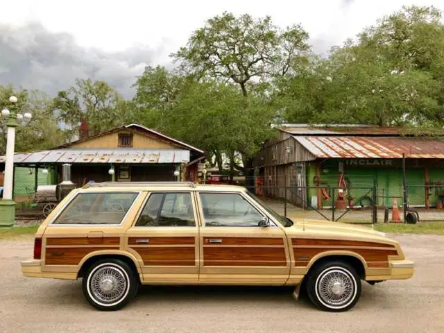 1985 chrysler le baron town and country turbo station wagon premium