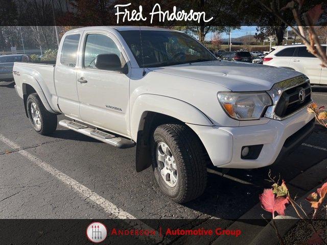 2014 toyota tacoma base