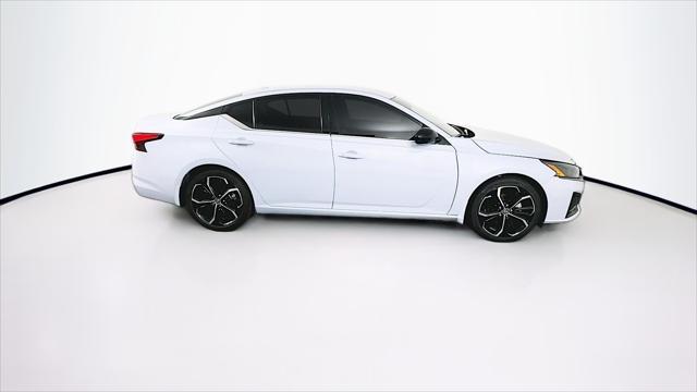 2023 nissan altima sr fwd