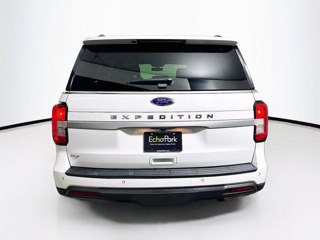 2022 ford expedition xlt