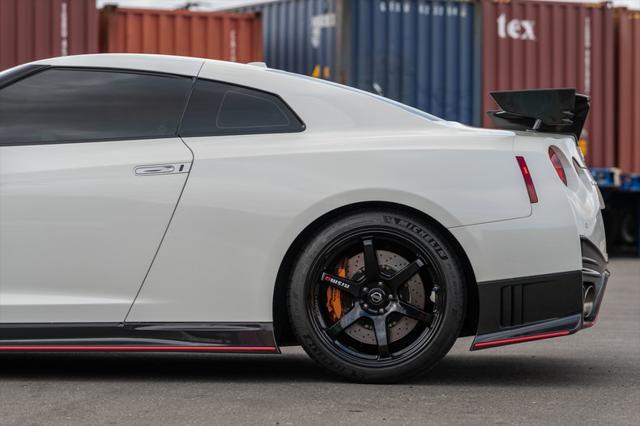 2017 nissan gt-r nismo