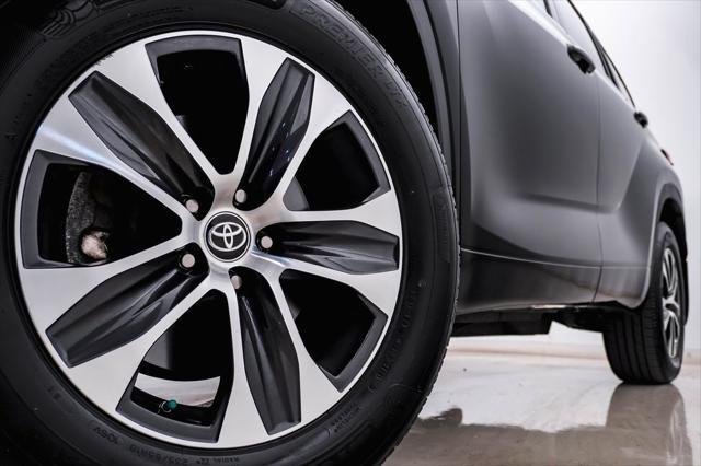 2021 toyota highlander xle