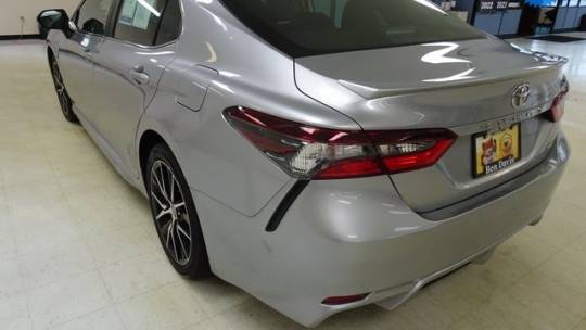2023 toyota camry se