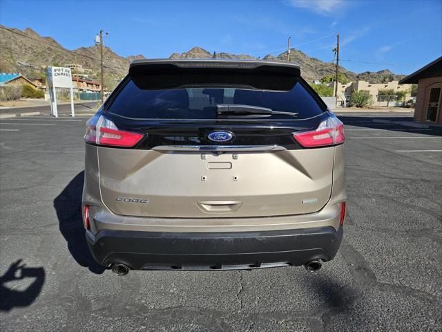 2020 ford edge se