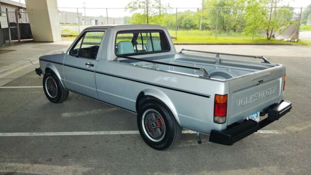 1982 volkswagen rabbit pickup - 60k orig miles, 1.7l gas eng, accident free!