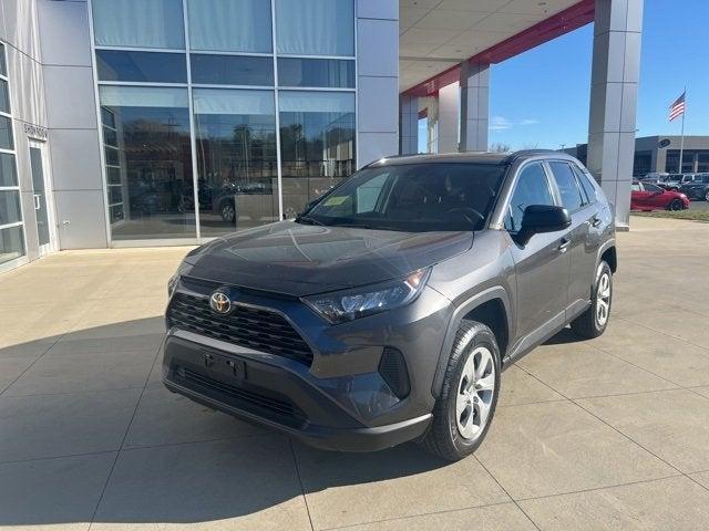 2021 toyota rav4 le