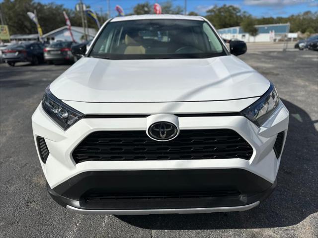 2022 toyota rav4 le