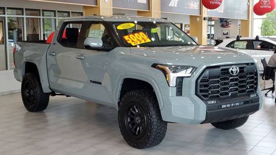 new 2024 toyota tundra sr5 crewmax 5.5' bed 4wd