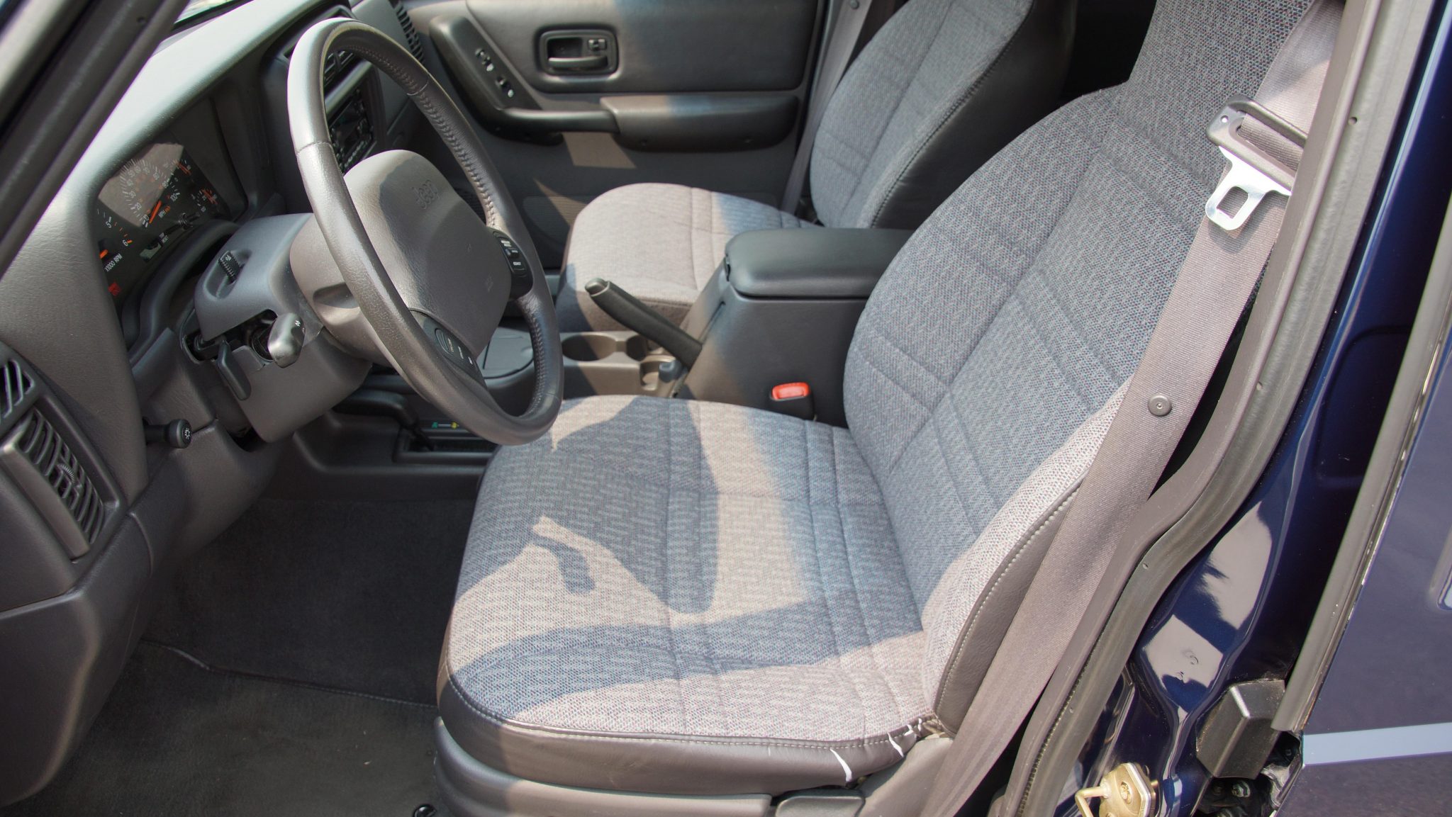 2001 jeep cherokee sport 4×4
