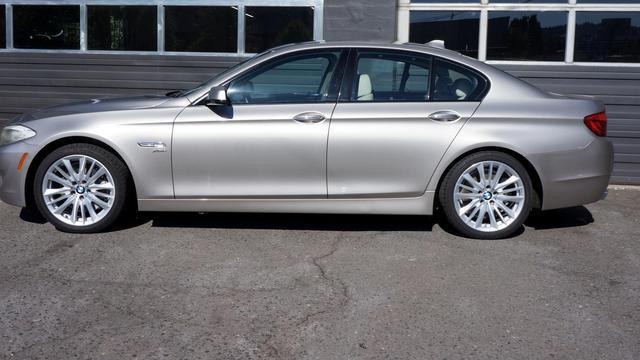 2011 bmw 550 550i xdrive sedan 4d