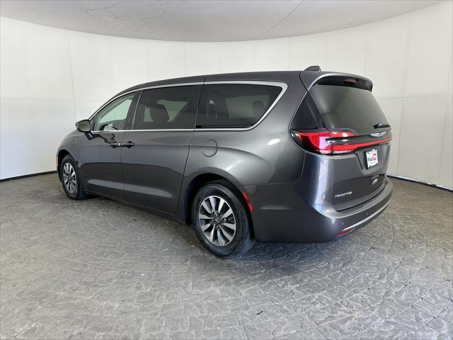 2022 chrysler pacifica hybrid touring l