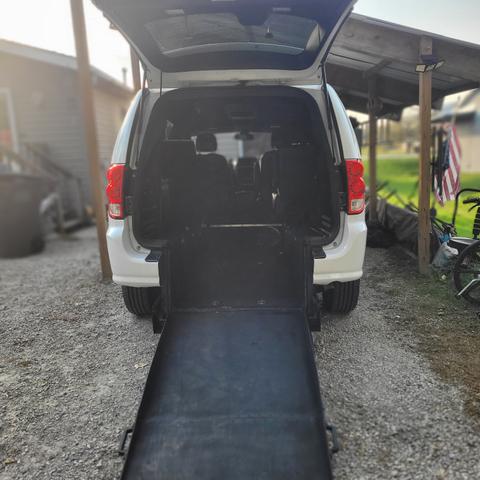 2018 dodge grand caravan sxt