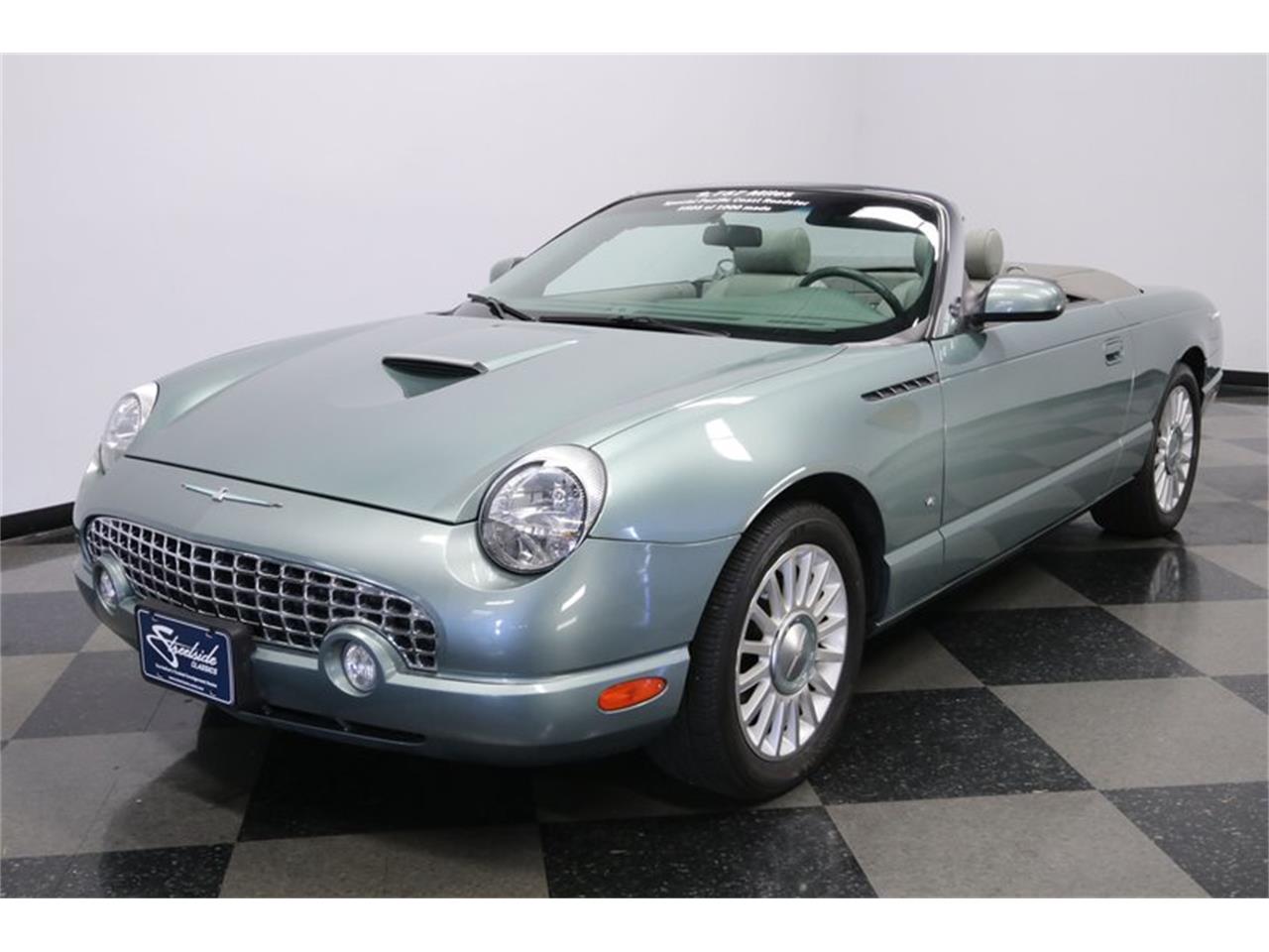 2004 ford thunderbird