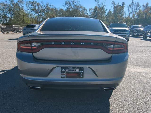 2017 dodge charger se