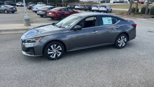 2025 Nissan Altima