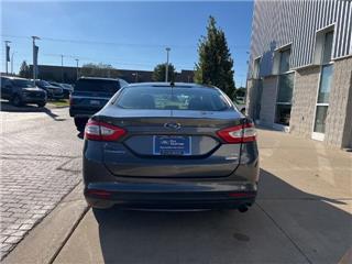 2016 Ford Fusion (North America) se