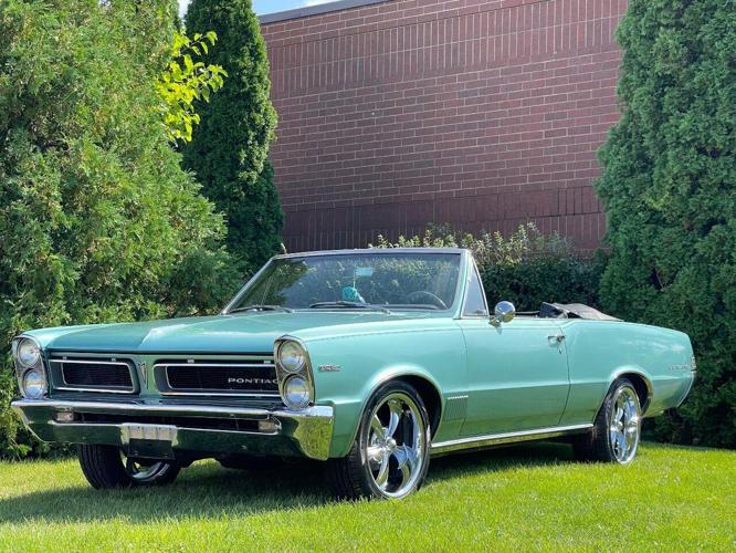 1965 pontiac lemans in geneva, illinois