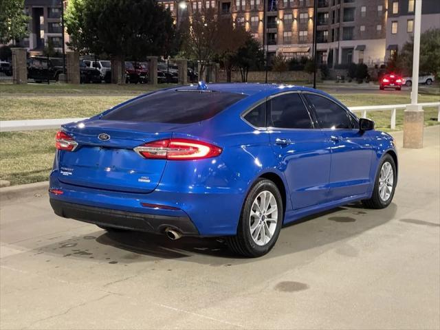 2020 ford fusion se