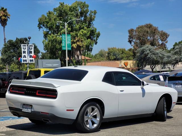 2021 dodge challenger sxt