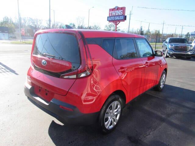 2020 kia soul lx