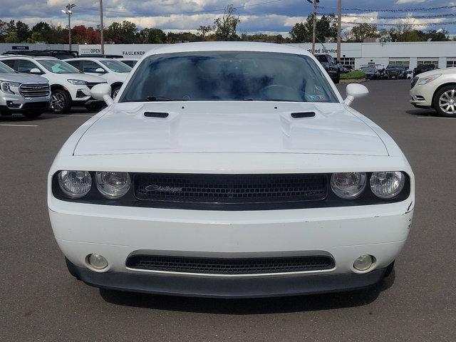 2014 dodge challenger sxt