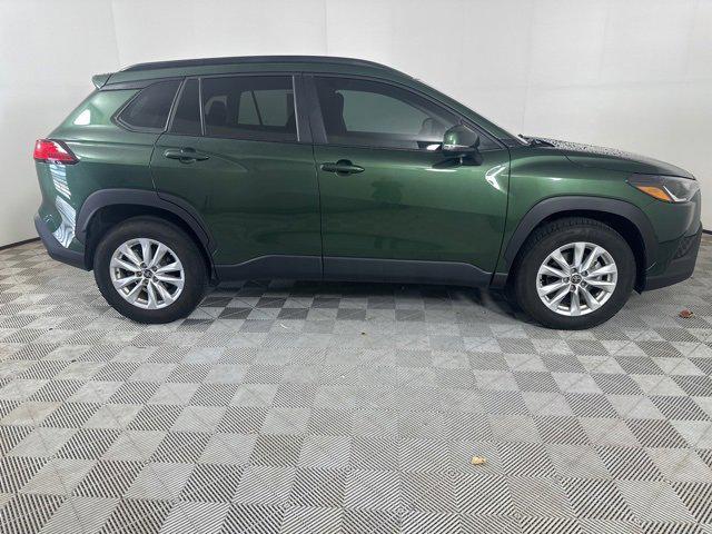 2022 toyota corolla cross le