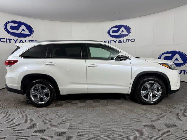 2019 toyota highlander limited