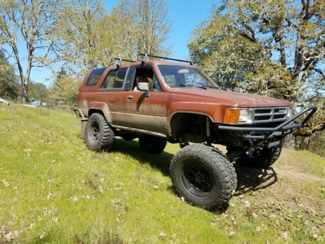 1987 toyota 4-runner with a 2.7-3rz motor and solid front axle