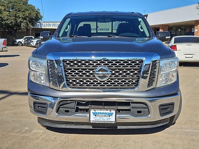 2017 nissan titan sv