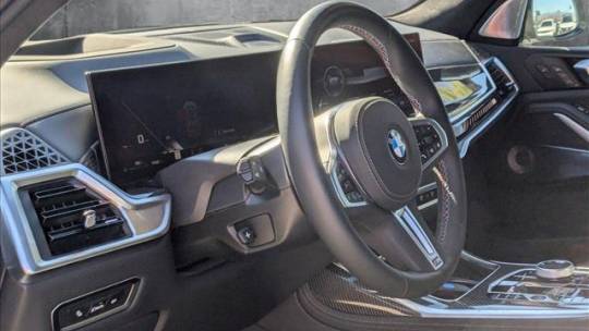 2025 BMW X7
