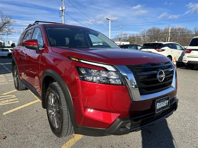 2024 nissan pathfinder sv