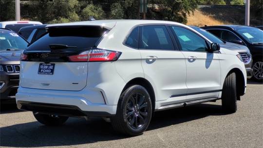 2023 ford edge se