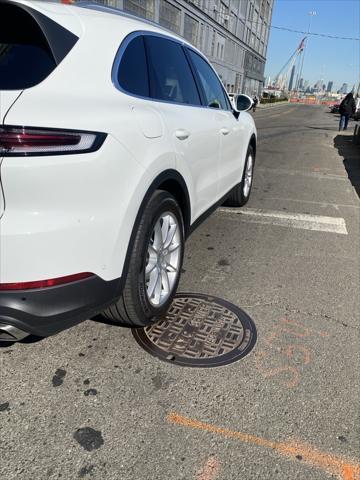 2024 porsche cayenne base (tiptronic)