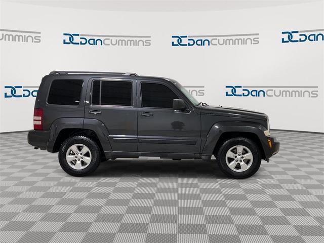 2010 jeep liberty sport