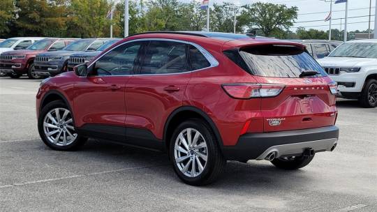 2022 Ford Escape titanium
