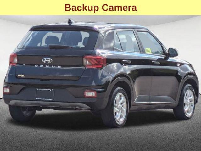 2022 hyundai venue t mulliner