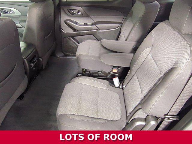 2022 chevrolet traverse lt cloth