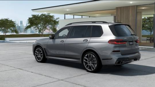 2025 BMW X7