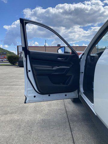 2023 nissan pathfinder sl 4wd