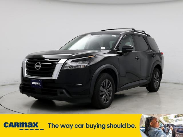 2023 nissan pathfinder sv