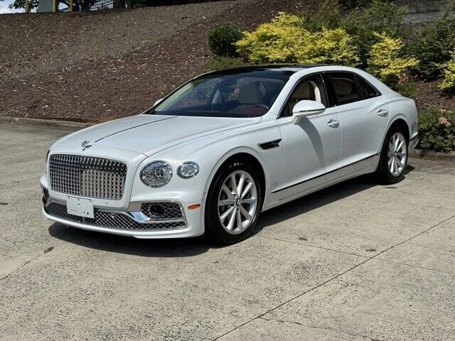 2022 bentley flying spur v8