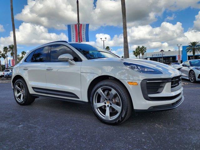 2024 porsche macan base