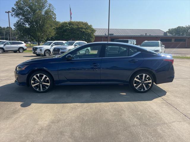 2023 nissan altima sr fwd