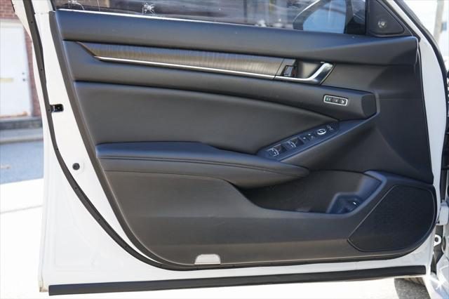 2019 honda accord touring 2.0t