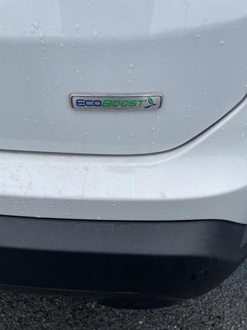2020 ford edge se
