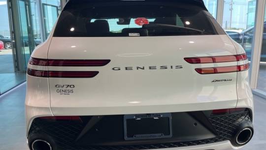 2025 Genesis GV70