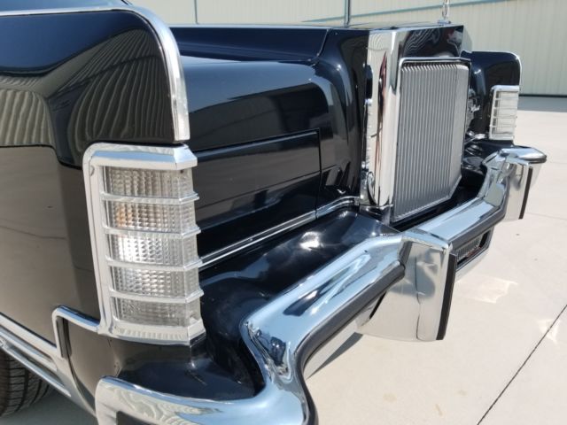 1979 lincoln continental limousine with only 14,000 miles!!!!!
