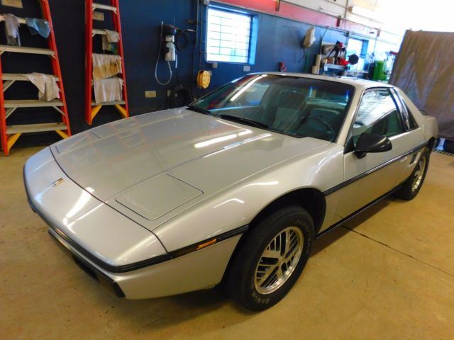 1985 pontiac fiero 2m6 t1269857